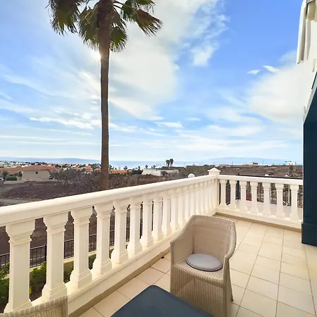 Callao Salvaje 3br With Heated Pool Outdoor Kitchen & Gas Bbq Stunning Views Βίλα Costa Adeje (Tenerife)